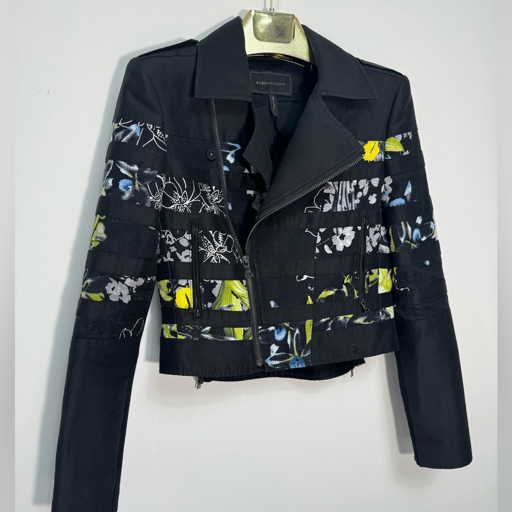 BCBGMAXAZRIA Tess leather jacket Motorcycle style 
Size Small Retail price 398